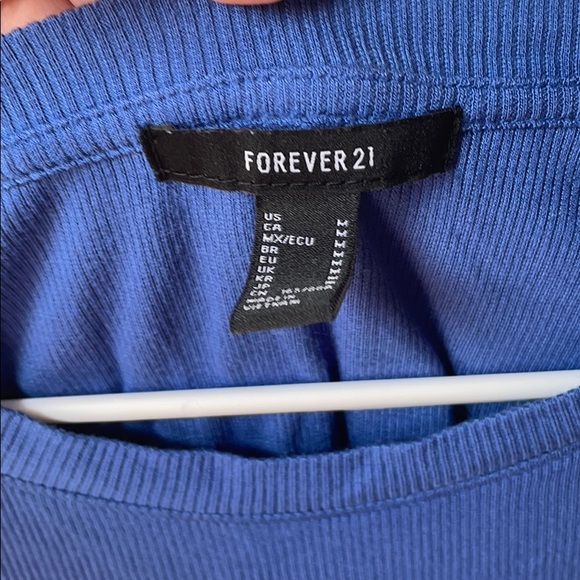 Forever 21 Blue Long sleeve 💙 - Picture 2 of 3